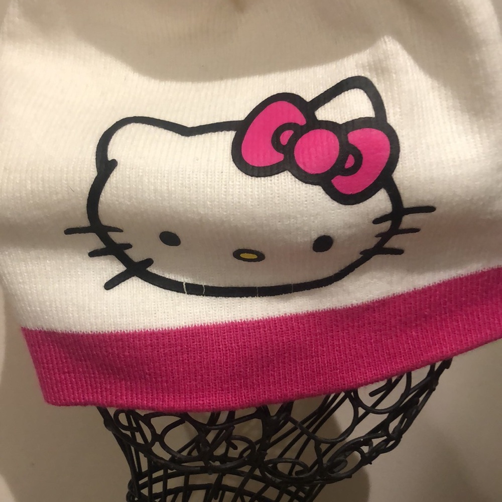 Hello Kitty beanie Tag says one size fits most. - Picture 3 of 5